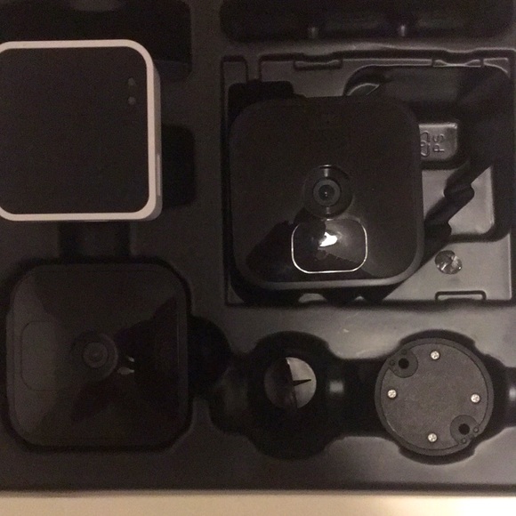 Outdoor battery powered security cameras (2 cam) - Picture 3 of 4